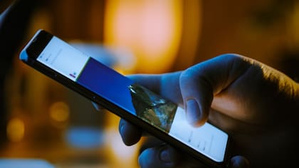 La evidencia disponible sugiere que el impacto de las redes sociales depende menos de la tecnología en sí que de la forma en que cada persona la incorpora a su vida cotidiana