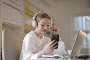 La evidencia sugiere que la gente joven está desconectándose de las apps de citas (Foto ilustrativa: PEXELS)