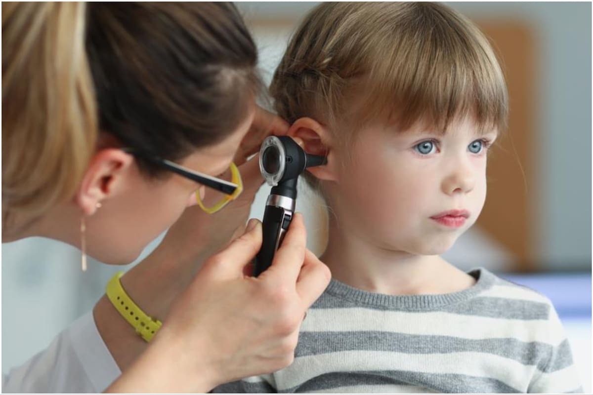 La evolución de la medicina brindó materiales especiales para prevenir la otitis