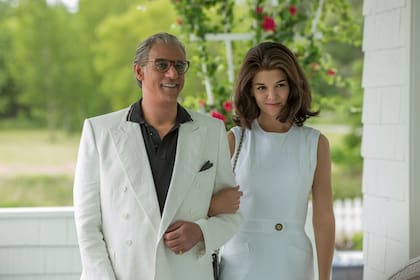 La ex Dawson s Creek interpreta a Jackie Onassis en The Kennedys: After Camelot