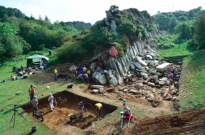 La excavación de dos canteras en Gales en 2015 por parte de un equipo de arqueólogos y geólogos dirigido por la UCL (Foto: Gentileza University Collage London)