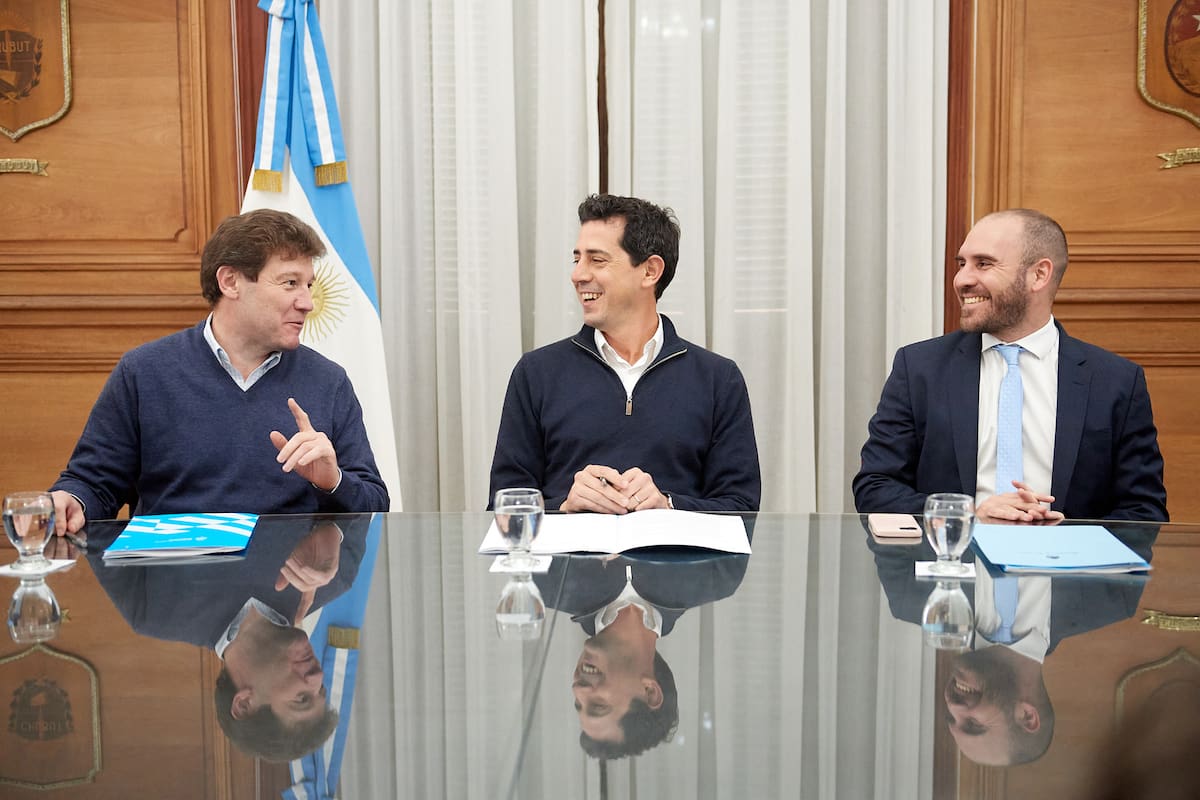 La excusa del encuentro entre el ministro del Interior, Wado de Pedro, y su par de economía, Martín Guzmán, fue la firma del Fideicomiso para el Desarrollo Austral (FIDA) con el gobernador de Tierra del Fuego, Gustavo Melella