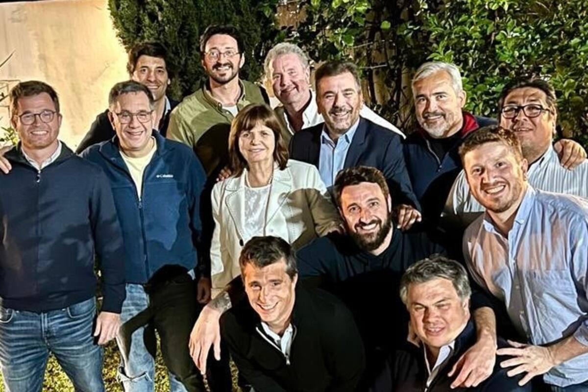 La exministra de Seguridad se mostró con el jefe de bloque de Pro y agitó el tablero de Pro en Buenos Aires