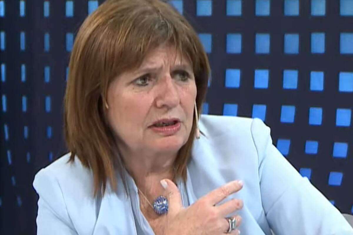 La exministra de Seguridad y precandidata a presidenta, Patricia Bullrich, en Mesa Chica