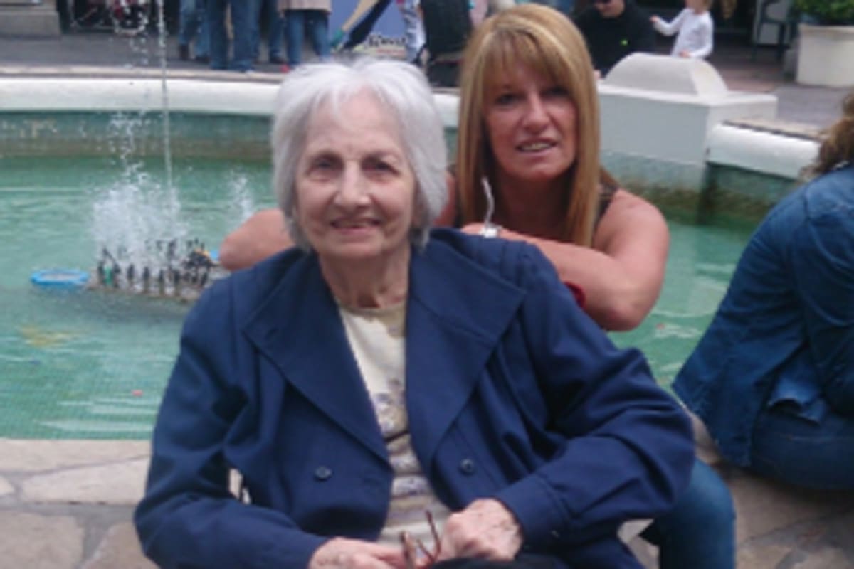 La exmujer de Gonzalo Bonadeo junto a su madre, por ella hizo el pedido desesperado a sus hijas