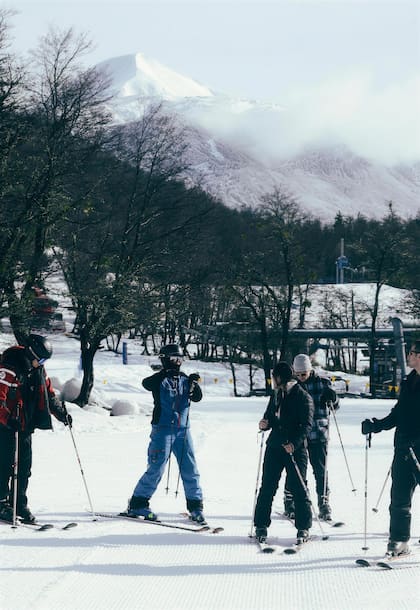 La experiencia contó con una clínica de squí o snowboard