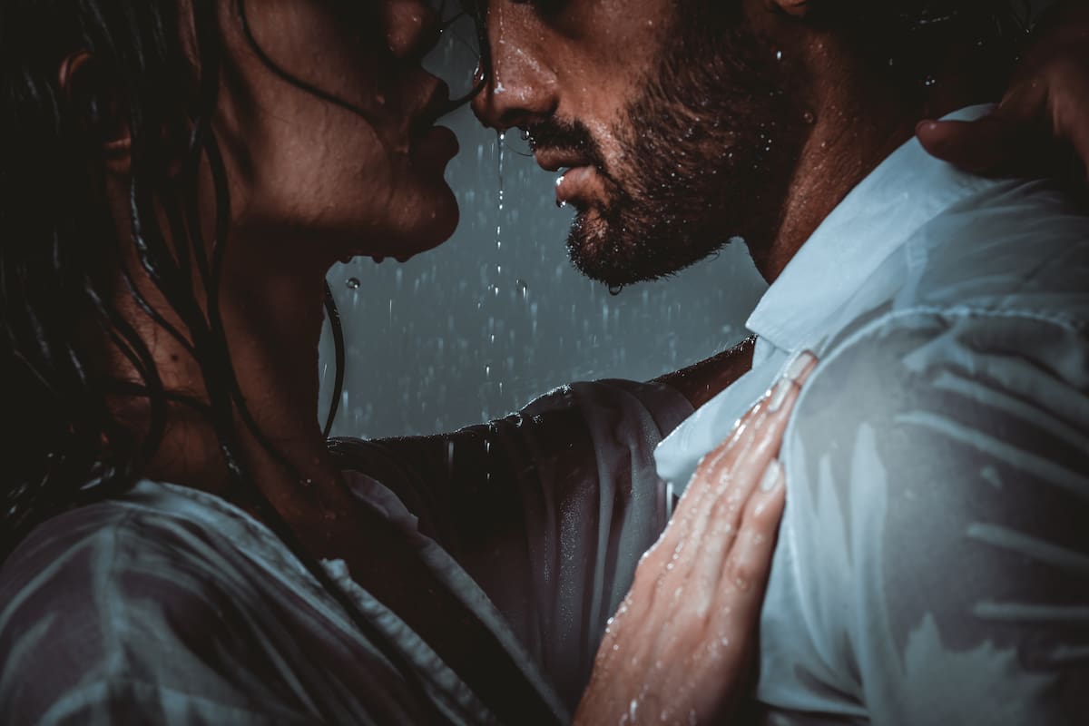 La experta afirma que el amor romántico es un modelo de relaciones terriblemente violento que destruye a las personas y a los vínculos entre estas