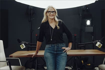 La experta en crecimiento personal Mel Robbins indicó que su teoría actúa como un interruptor emocional