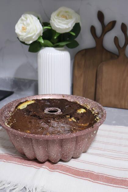 La experta señaló que para que un bizcocho salga perfecto, debe cocinarse en un molde de aluminio