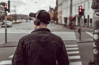 Qué dice la psicología de las personas que escuchan siempre las mismas canciones