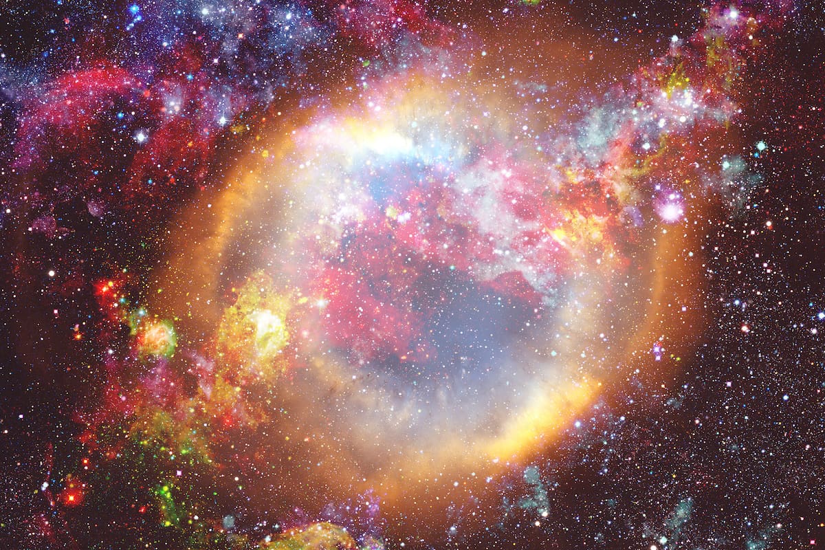La explosión de una supernova, unas de las principales hipótesis sobre la causa de este hecho