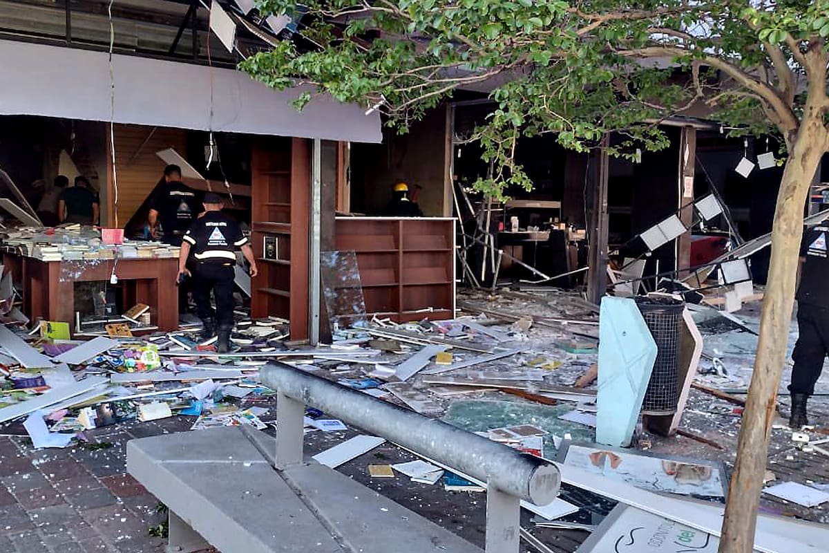 La explosión en una librería y un local de productos electrónicos en Florencio Varela