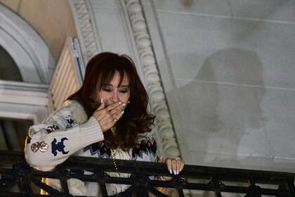La expresidenta Cristina Kirchner en su casa de Constitución