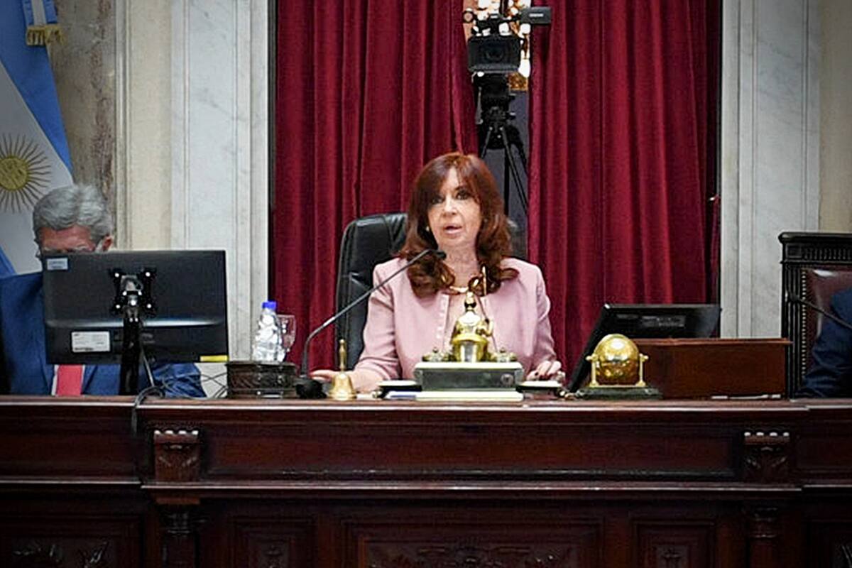 La expresidenta mantiene un reclamo en la Justicia desde 2017 para poder cobrar dos prestaciones honoríficas a la vez y no pagar Ganancias