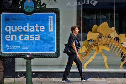 La extensión de la cuarentena ha sido muy pesada para los argentinos.
