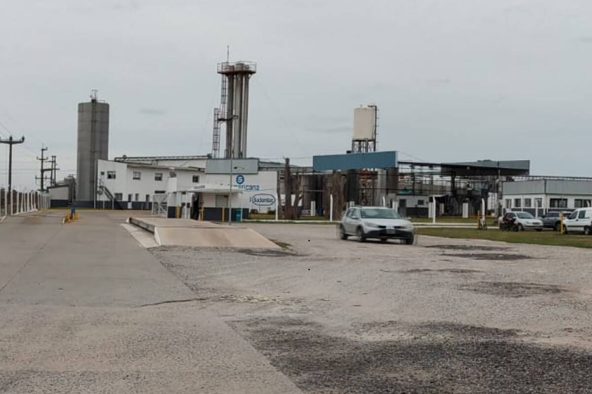 La fábrica comenzará procesando unos 100.000 litros diarios, aunque tiene capacidad para recibir hasta 250.000
