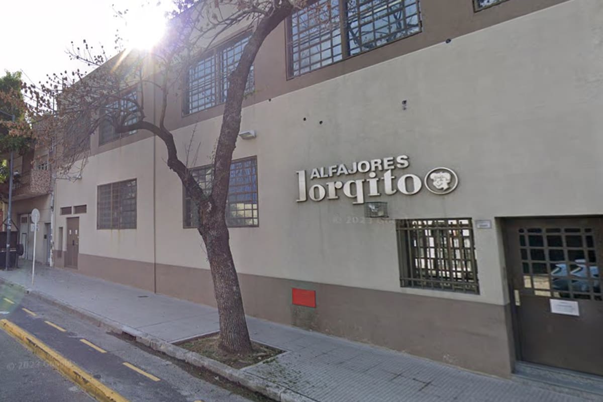 La fábrica de alfajores Jorgito reportó un incendio en su terraza.