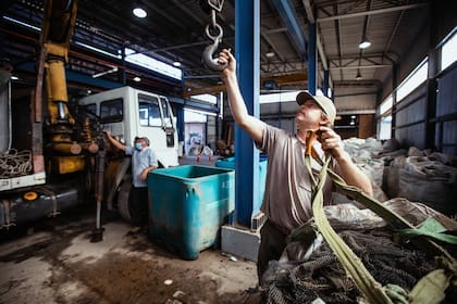 La fabrica de Bureo en Cocholgue en Concepción, Chile donde se transforman las redes de pesca desechadas en un nuevo material Netplus usado para confeccionar tela para las colecciones de Patagonia