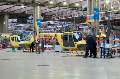 La Fábrica Militar de Aviones refuncionaliza ocho helicópteros