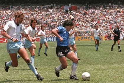 La fabulosa carrera de Maradona rumbo al gol inolvidable de Argentina ante Inglaterra en México 86