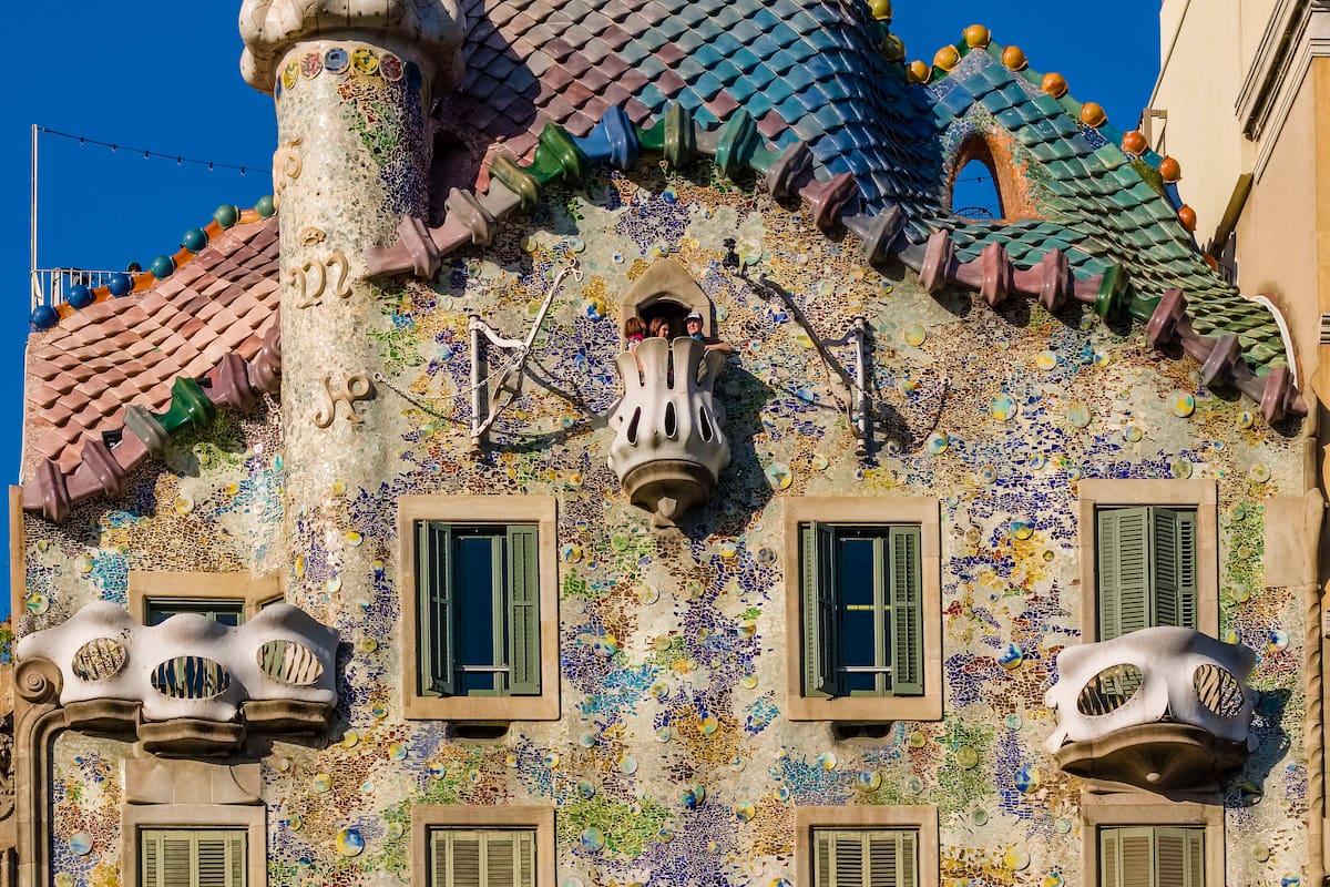 La fachada de la Casa Batlló, que embellece el Paseo de Gracia en Barcelona