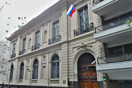 La fachada de la embajada de Rusia en la Argentina
