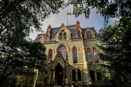 La fachada de la Universidad de Pensilvania (Foto: Instagram @uofpenn)