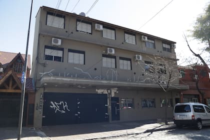 La fachada de una de las propiedades de Muñoz, en Villa Urquiza