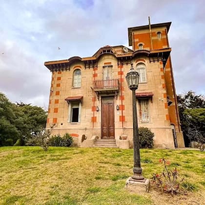 La fachada del Castillo Astelarra