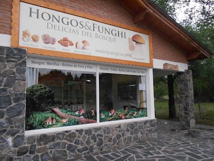 La fachada del local en Villa General Belgrano.