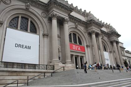 La fachada del Met, en el día de su reapertura