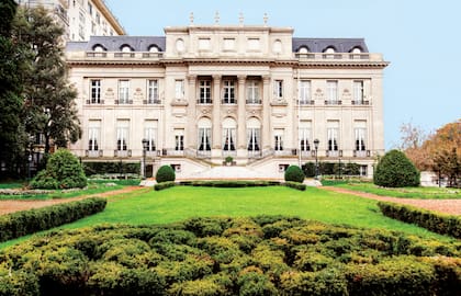 La fachada del Palacio Bosch