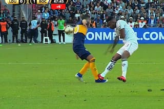Liga de Quito-Boca: el pisotón que sufrió Reynoso y dejó con diez al local