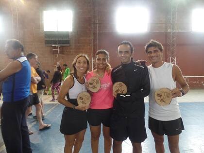 La familia Acosta, presente en Lobos