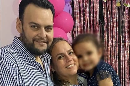 La familia Ávila González se enfrentó a dos tragedias cuando papá e hija fueron diagnosticados con cáncer, él hizo un gran sacrificio para salvar la vida de su hija