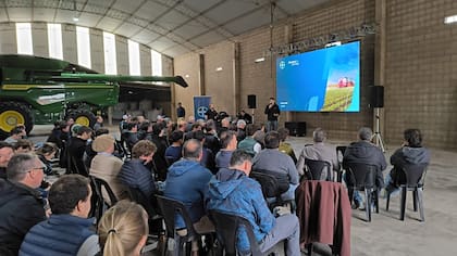 La familia Bruno, de Santa Fe, incorporó tecnologías de agricultura de precisión y herramientas para medir la huella de carbono de la soja