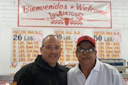 La familia Cardenas mantiene vivo el legado de Antonio, el latino fundador de Carnicería Los Amigos