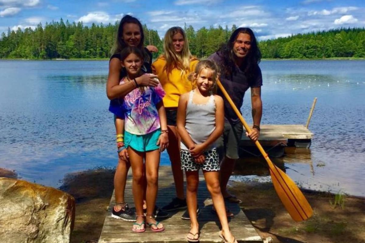 La familia de Didi Taihuttu vendió todas sus posesiones para invertirlas en bitcoins en el año 2017, y desde entonces se dedicaron a recorrer el mundo y disfrutar de la vida