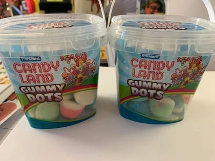 La familia de la pequeña sostiene que ingirió la marca de gomitas Candy Land Gummy Dots