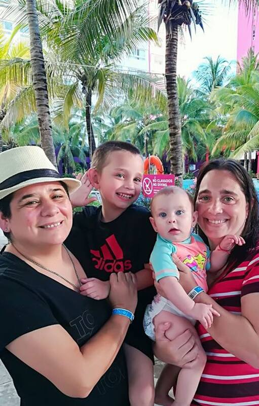 La familia de Marita y Romina y sus dos hijos