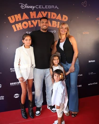 La familia de Sergio Romero se prepara para celebrar los 15 años de su hija mayor, Jazmín