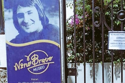 La familia del cantante español quiere que su memoria se traslade a la ciudad de Valencia.