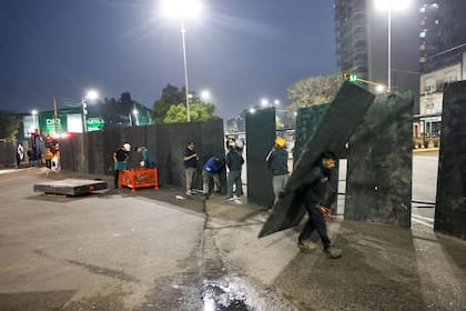 La familia del Indio dio por finalizado el velorio público.