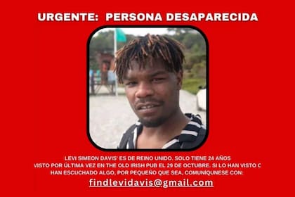 La familia del rugbier británico dio inició a una campaña en redes sociales para encontrarlo.