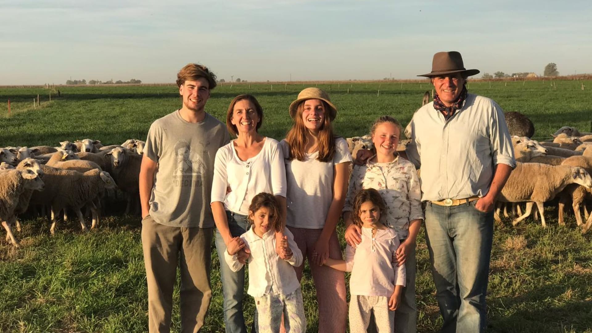 La familia Green empezó con un pequeño proyecto donde involucrar a su familia y 100 ovejas