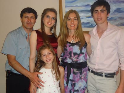 La familia Hredil: Fernando, Florencia, Celia, Rodrigo y Jazmín