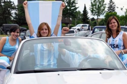 La familia Melgarejo conserva las costumbres argentinas, estén donde estén.