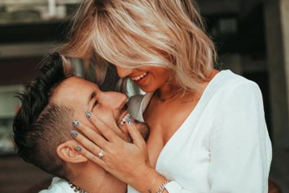 La familia Montaner y Stefi Roitmann le mostraron a sus fanáticos la intima propuesta matrimonial de la pareja