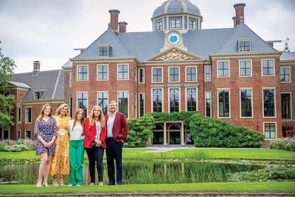 La familia real, en una imagen de julio de 2021 (Photo by Patrick van Katwijk/WireImage)