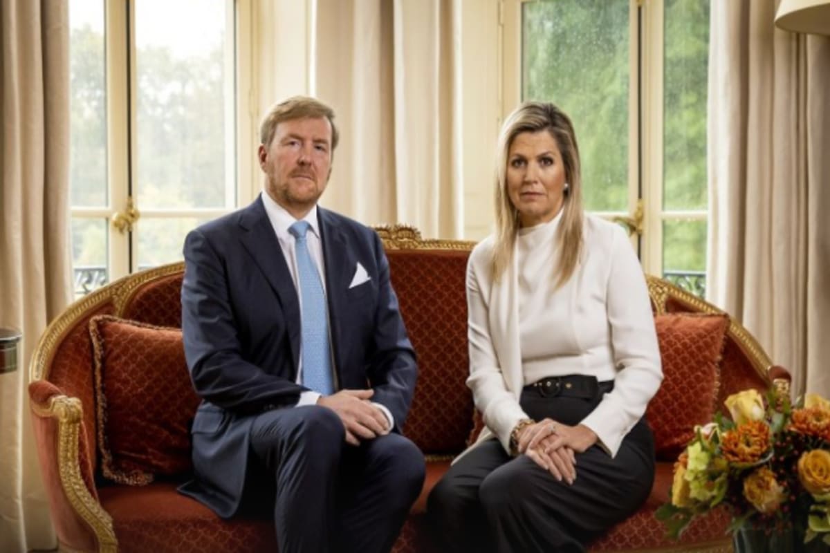 La familia real holandesa publicó un video de dos minutos en el que Guillermo se disculpa por lo "imprudente" del viaje a Grecia en el contexto de la pandemia. Máxima lo acompaña con gesto de arrepentimiento. "Estamos involucrados, pero no somos infalibles", conluye el rey en el